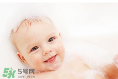 寶寶濕疹可以用金銀花洗臉嗎？金銀花洗臉能治療濕疹嗎？