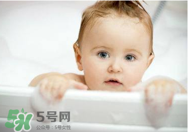 寶寶濕疹可以用金銀花洗臉嗎？金銀花洗臉能治療濕疹嗎？