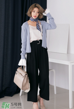 黑色闊腿褲配什么上衣？黑色闊腿褲搭配上衣圖片