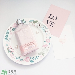 夏天怎么美白效果好 夏天用什么美白效果好 夏天怎么美白效果好 夏天用什么美白效果好