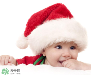 寶寶指甲上有白點是怎么回事？寶寶指甲上有白點正常嗎？