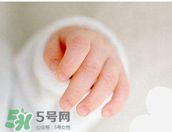 寶寶指甲多久剪一次？寶寶指甲多大可以剪？