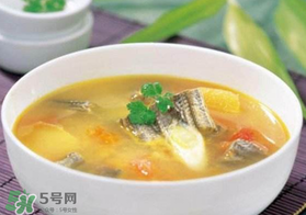 黃鱔和西紅柿可以一起吃嗎？黃鱔能和西紅柿同吃嗎？