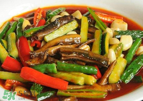 黃鱔可以和黃瓜一起吃嗎？黃瓜和黃鱔能同食嗎？