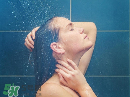 安耐曬銀管要卸妝嗎？安耐曬銀管要不要卸妝