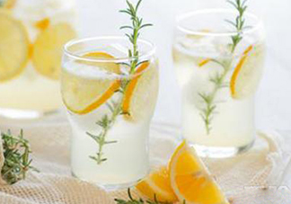 胃脹氣可以喝蜂蜜水嗎？胃脹氣可不可以喝蜂蜜水？