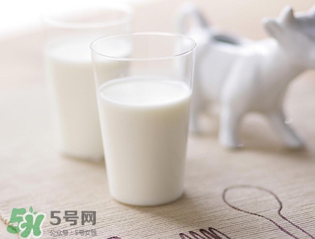 胃脹氣可以喝牛奶嗎？胃脹氣喝牛奶會怎樣？