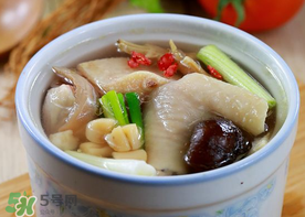 鴨肉能和香菇一起燉嗎？香菇燉鴨肉有毒嗎？