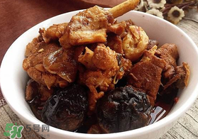 鴨肉能和香菇一起燉嗎？香菇燉鴨肉有毒嗎？