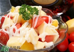 水果沙拉怎么做好吃？水果沙拉用什么酸奶好？