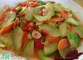 西葫蘆和胡蘿卜能一起吃？西葫蘆能和胡蘿卜一起吃嗎？