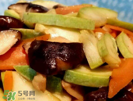 西葫蘆和胡蘿卜能一起吃？西葫蘆能和胡蘿卜一起吃嗎？