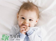 嬰兒吃藥可以混在奶粉里面吃嗎？嬰兒吃藥怎么吃？