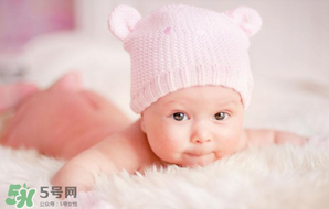 嬰兒吃藥可以混在奶粉里面吃嗎？嬰兒吃藥怎么吃？