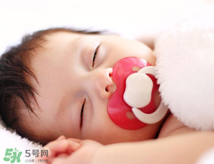 嬰兒吃藥嗆到了怎么辦？怎么喂藥才不會嗆到寶寶？