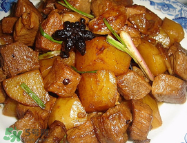 狗肉可以和土豆一起吃嗎？狗肉和土豆能一起吃嗎？