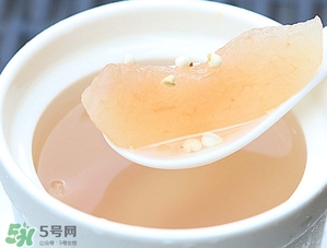 川貝燉雪梨的做法川貝放多少？川貝冰糖燉雪梨的禁忌