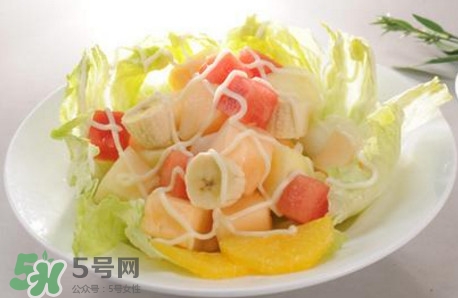 水果沙拉怎么做好吃？水果沙拉用什么酸奶好？