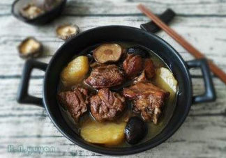 鴨肉能和香菇一起燉嗎？香菇燉鴨肉有毒嗎？