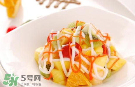水果沙拉怎么做好吃？水果沙拉用什么酸奶好？