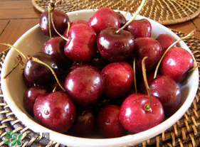 藍(lán)莓和櫻桃可以一起吃嗎？藍(lán)莓和櫻桃哪個(gè)好吃？