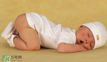 夏季寶寶長痱子怎么辦？怎么預(yù)防寶寶長痱子？