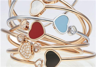 chopard手鐲是什么材質(zhì)？蕭邦手鐲是鍍金的嗎？