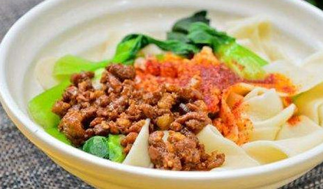 油潑面怎么做好吃？陜西油潑面的正宗做法