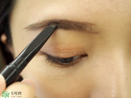 新手怎樣修眉畫眉 新手如何學(xué)會修眉畫眉 新手怎樣修眉畫眉 新手如何學(xué)會修眉畫眉