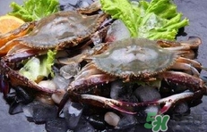 吃螃蟹可以喝可樂嗎？吃螃蟹能喝白酒嗎？