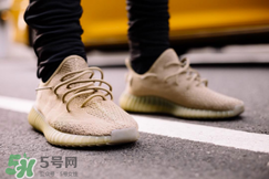adidas yeezy 350 boost v2 dark green椰子350大地綠多少錢？