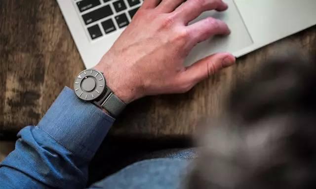 eone手表怎么看時間？eone手表時間怎么調(diào)？