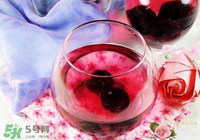 楊梅酒能放冰箱嗎？楊梅酒能冰凍嗎？