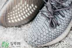 adidas yeezy 350 boost v2蟒蛇皮定制版多少錢？