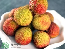 黑葉荔枝和妃子笑哪個(gè)好吃？黑葉荔枝和妃子笑的區(qū)別