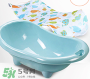 嬰兒浴盆是帶浴網(wǎng)還還是帶浴板好？嬰兒浴盆什么款式好？