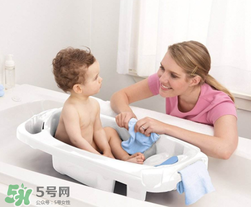 嬰兒浴盆是帶浴網(wǎng)還還是帶浴板好？嬰兒浴盆什么款式好？