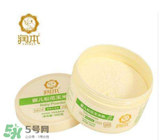 爽身粉可以擦臉上嗎？臉上可不可以涂爽身粉？