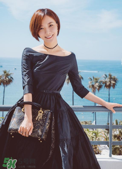 dior moon系列限量版手袋有哪幾款？迪奧moon新款包包好看嗎？