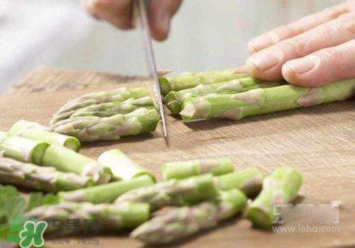 蘆筍需要去皮嗎？蘆筍外面的皮怎么處理？