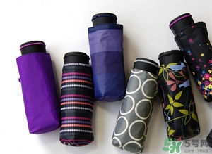 黑檸檬和蕉下哪個好？黑檸檬和蕉下太陽傘對比