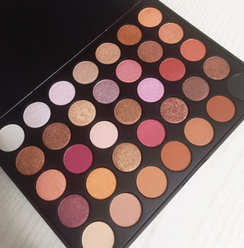 ismine伊姿蔓眼影怎么樣？伊姿蔓和morphe眼影對比