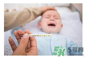 夏天寶寶發(fā)燒能開空調(diào)嗎？寶寶發(fā)燒能不能吹空調(diào)？
