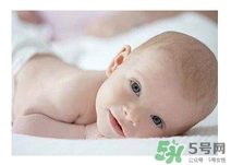 夏天嬰兒房空調(diào)溫度多少合適？有新生兒空調(diào)開(kāi)多少度？