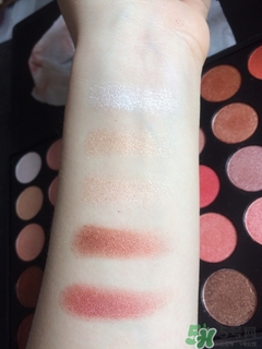 ismine伊姿蔓是什么牌子？伊姿蔓眼影色號試色