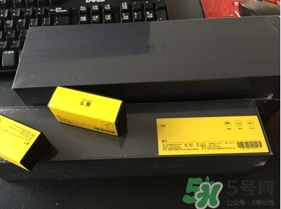 蕉下太陽傘怎么收？蕉下小黑傘太陽傘怎么打開？