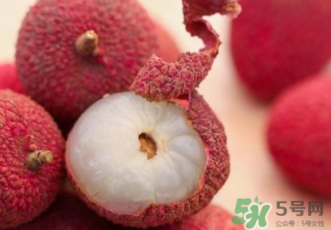 黑葉荔枝有什么功效？黑葉荔枝吃多了會怎樣？