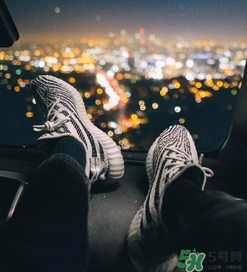 adidas yeezy 350 v2 boost zebra白斑馬多少錢？