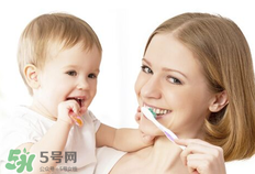 寶寶牙膏含氟好不好？寶寶能用含氟的牙膏嗎？