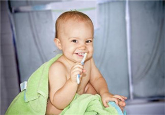 寶寶牙膏含氟好不好？寶寶能用含氟的牙膏嗎？